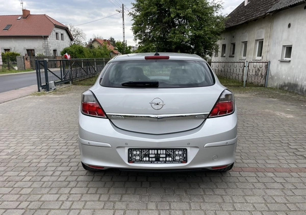 Opel Astra cena 15900 przebieg: 182000, rok produkcji 2006 z Gniezno małe 436